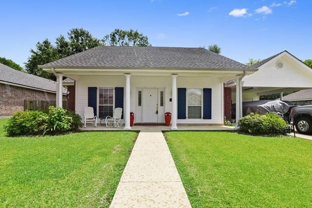Great for entertaining, split floorplan home, beautiful back yard with a large, covered patio - Houma, LA