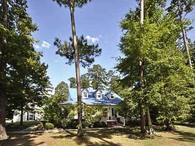 Jefferson Court Subdiviaion Acadian style home on 2.44 acres | Ponchatoula, LA